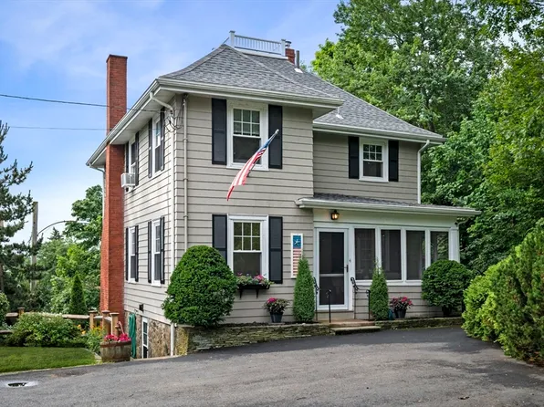 4 Upland Rd, Swampscott, MA 01907