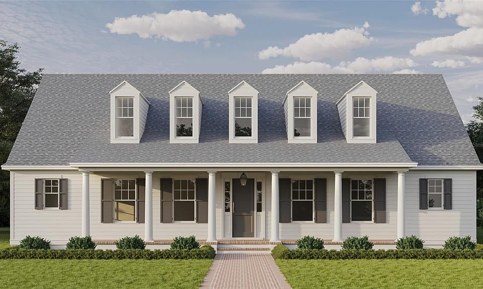 1st image of 765 29TH AVENUE N