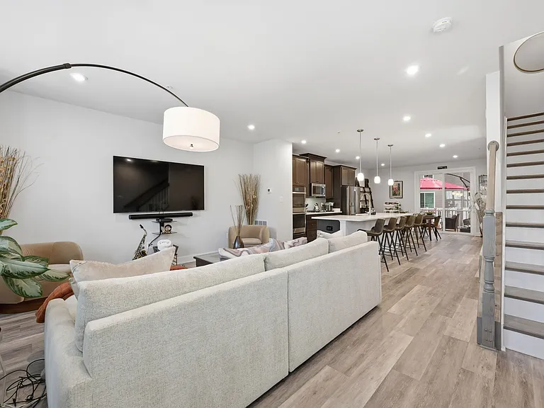 9553 Capital Ln #1 — Photo 27