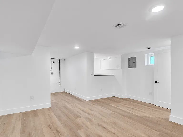 36 Melrose Ave #1 — Photo 18