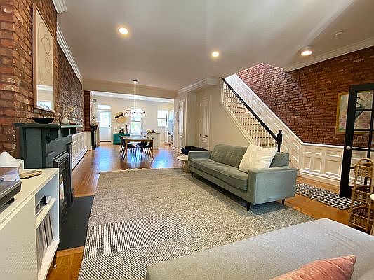 1st image of 404 Chauncey St #2