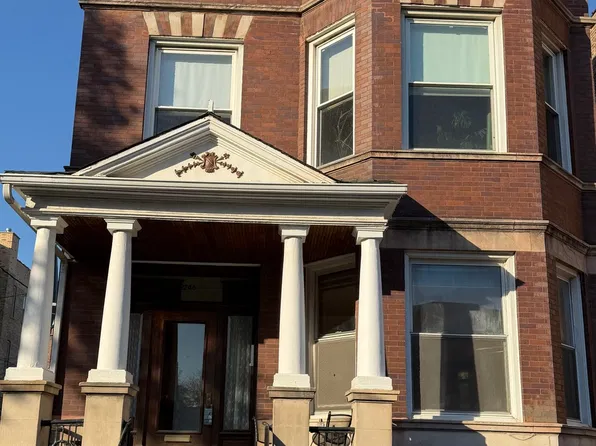 2246 W Augusta Blvd #1, Chicago, IL 60622
