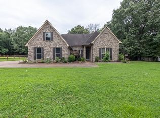 8281 Bon Lin Dr, Bartlett, TN 38133