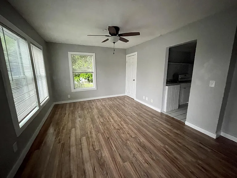 107 Washington St #5 — Photo 22