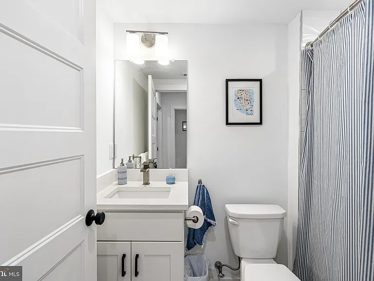 1206 N Orianna St #1 — Photo 13