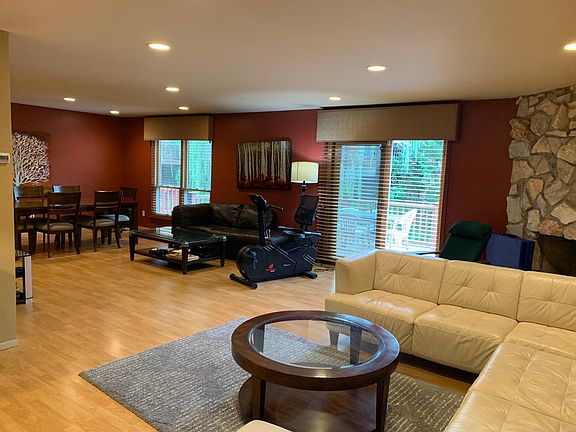 Living room 3