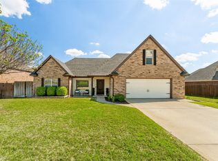 990 Elk Ridge Dr, Stephenville, TX 76401