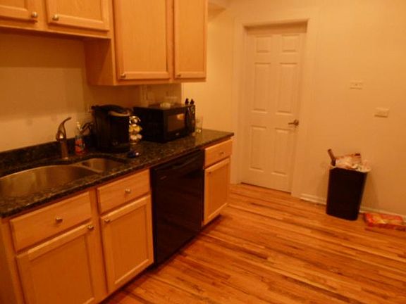 4th image of 2001 W Evergreen Ave #2