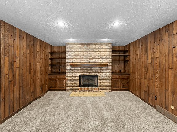4th image of 3746 53rd St #1