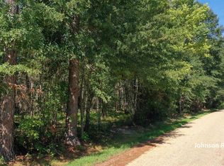 4 Johnson Rd, Atmore, AL 36502