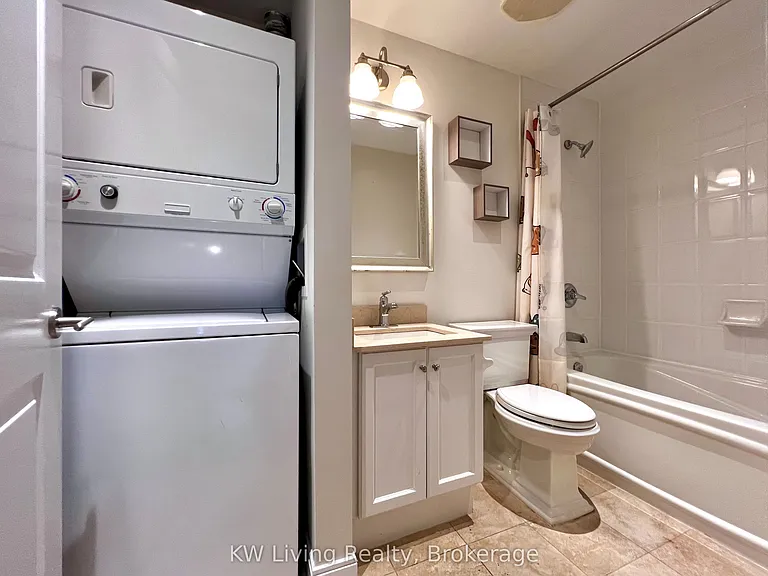21 Scollard St #203 — Photo 14