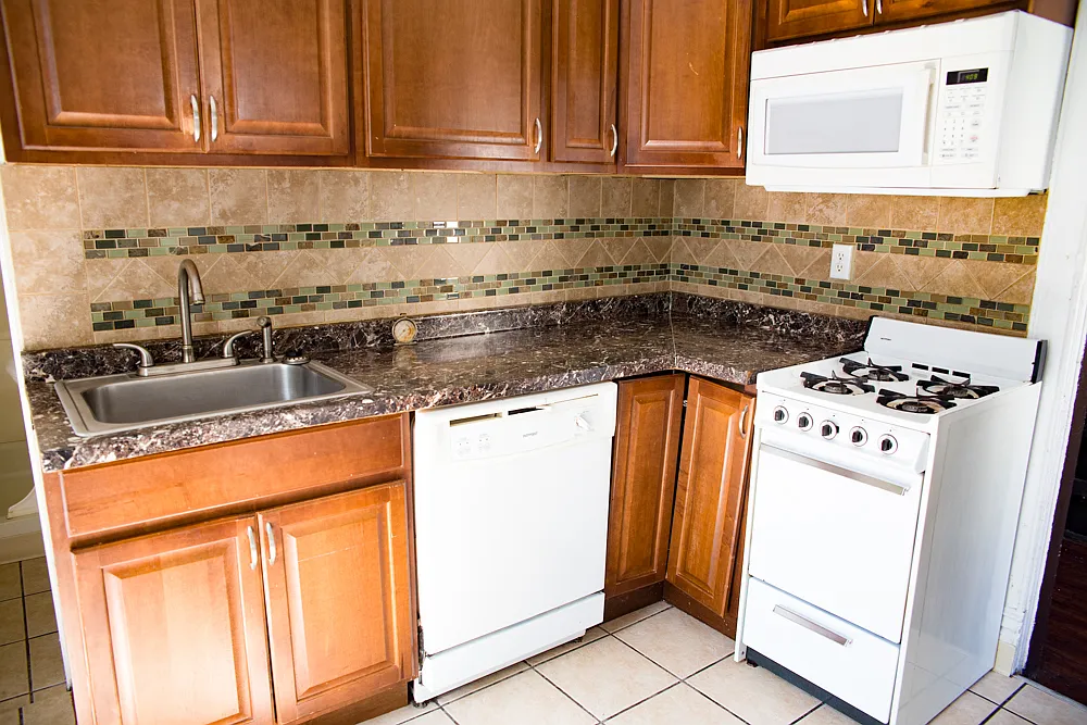 6 bed, $450 — Photo 4