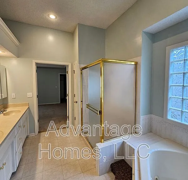 14117 Parkhill Ln — Photo 41