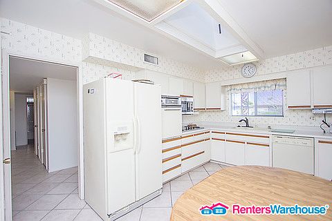 5th image of 10762 W Tropicana Cir