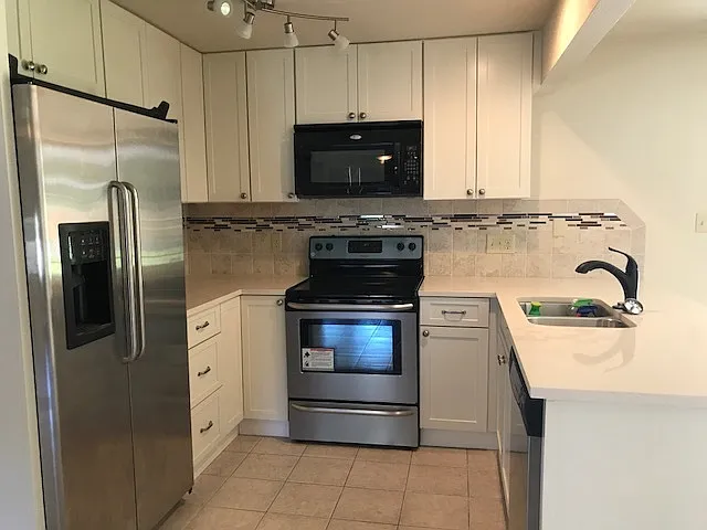 870 Briargreen Ct — Photo 5