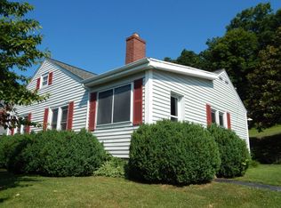 924 W Stuart Dr, Galax, VA 24333