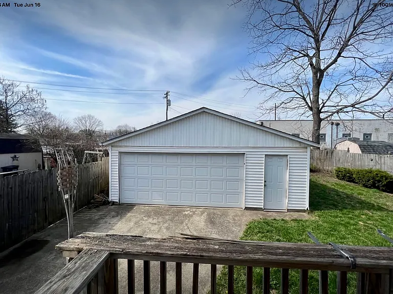 754 Arlington Ave — Photo 20
