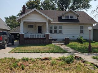 214 N Main St, Pratt, KS 67124
