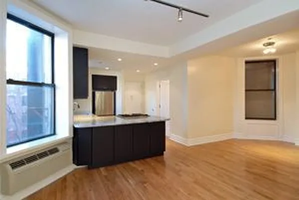 Rented by Douglas Elliman | media 33