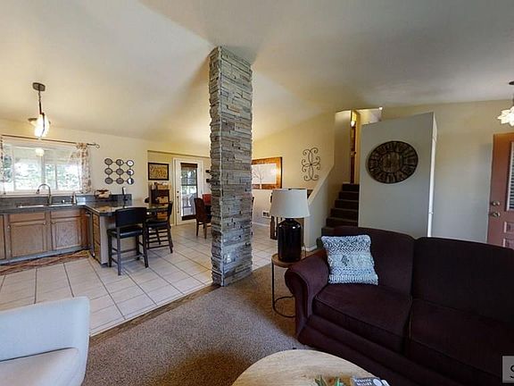 2nd image of 2138 W Saddle Ln