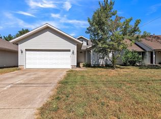 4003 W Maple St, Springfield, MO 65802