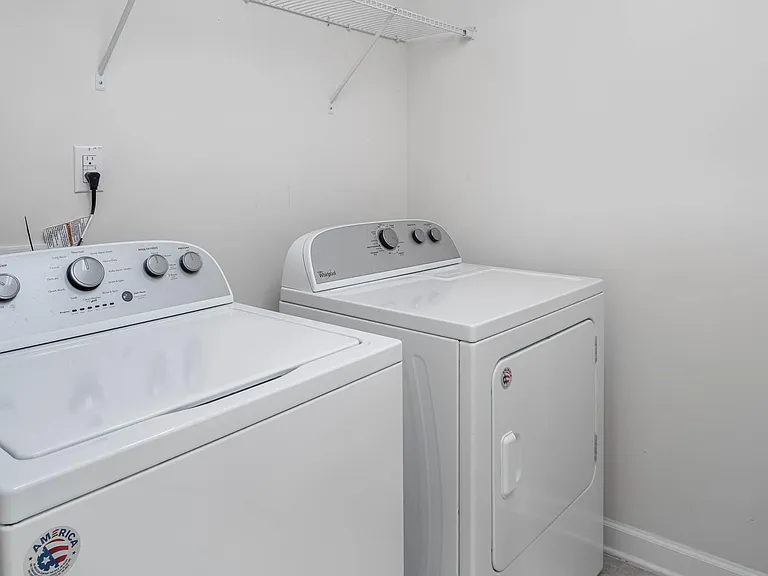105 Spring Pine Ln — Photo 17