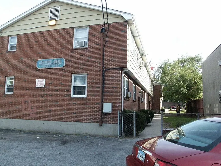 201 Maplewood Ave #3 — Photo 3