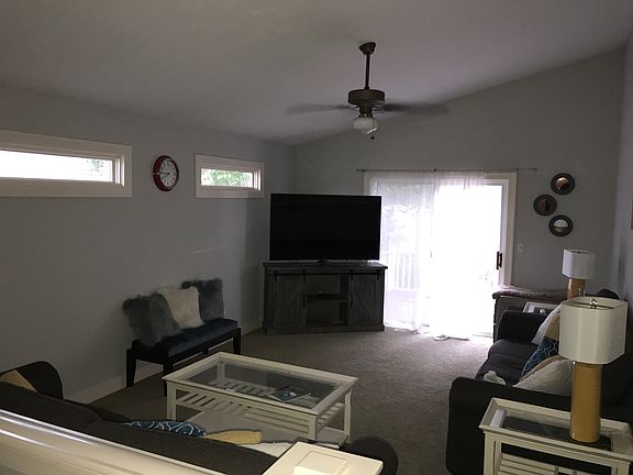 Upstairs living room 