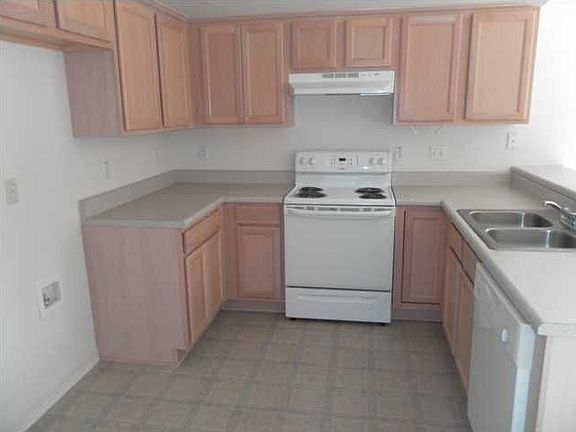 2nd image of 7965 Stonebrook Dr #7965