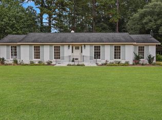 122 Pinewood Dr, Moncks Corner, SC 29461