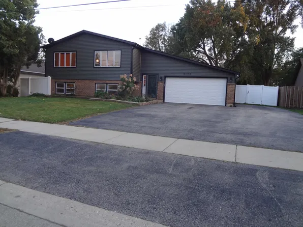 4193 Blackstone Ave, Gurnee, IL 60031
