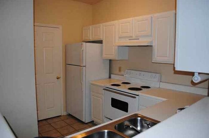 2nd image of 1600 Long Grove Dr Unit 1313