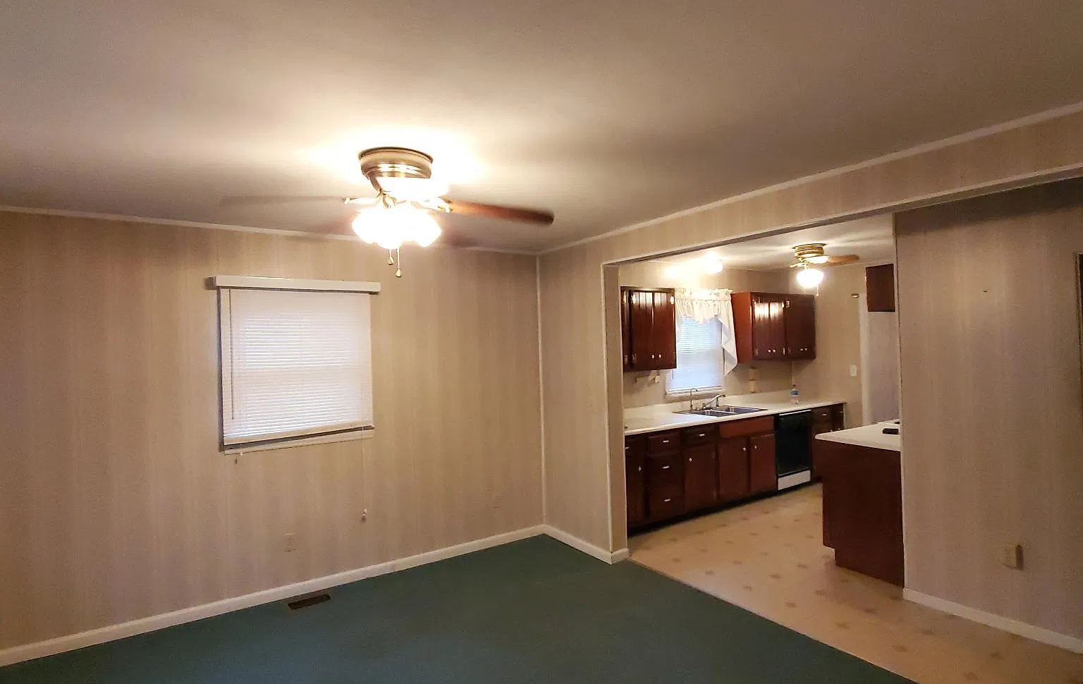 Eastmoor Dr, Springfield — Photo 2