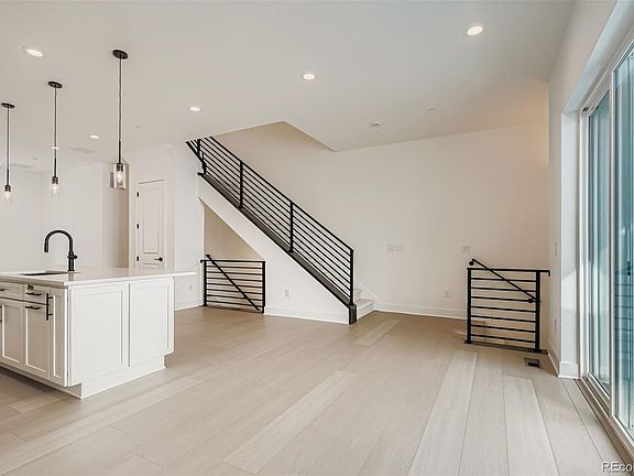 4th image of 2528 Emiline Way