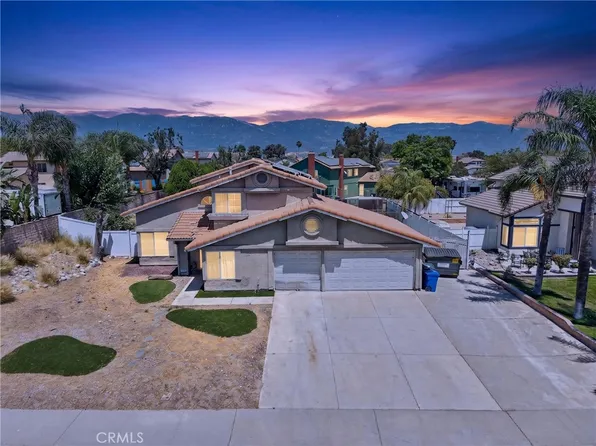 1554 W Via Bello Dr, Rialto, CA 92377