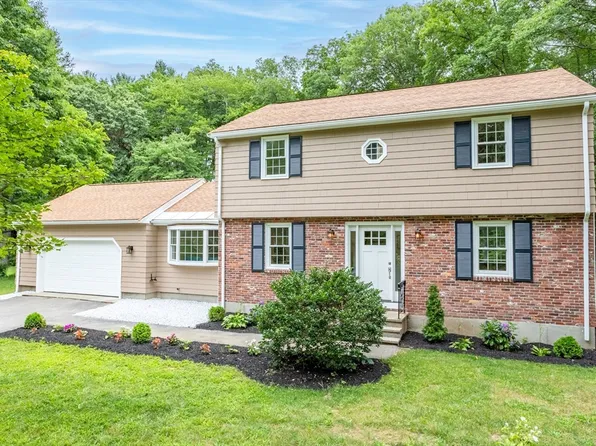 30 Cathy Rd, Chelmsford, MA 01824