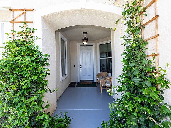 5th image of 32271 Perigord Rd