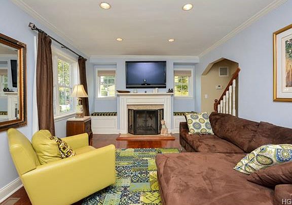 2nd image of 30 S Cottenet St