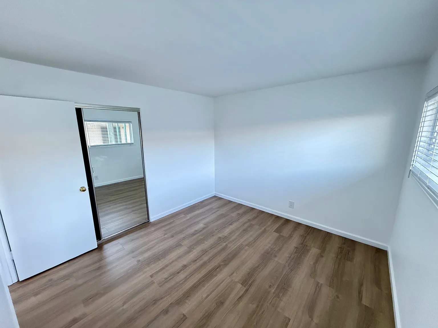 1 bed, 700 sqft, $2,385 — Photo 4