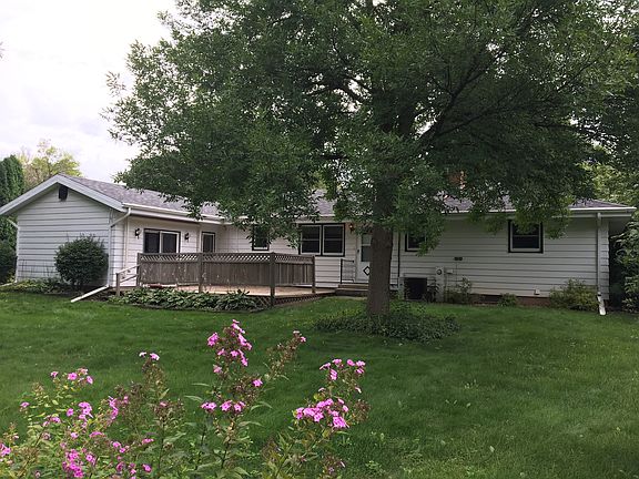 2nd image of 200 Willowbrook Dr