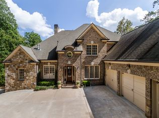 546 Londonberry Rd, Sandy Springs, GA 30327