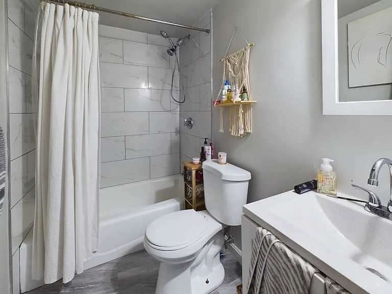 3 Sagamore Ave #1R — Photo 11