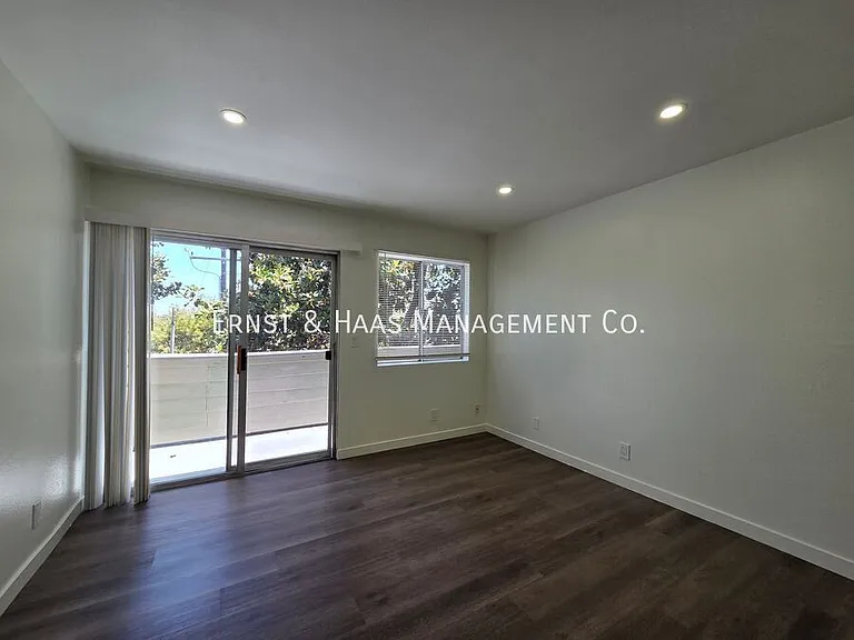 6673 Hammond Ave #G — Photo 8