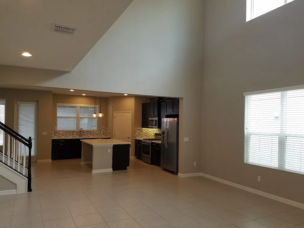 Gorgeous 3-Bedroom, 2.5-Bathroom Home w/Study or 4th Bedroom in Winter Garden — Photo 3