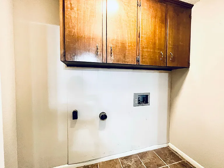 214 Ryder Dr — Photo 6