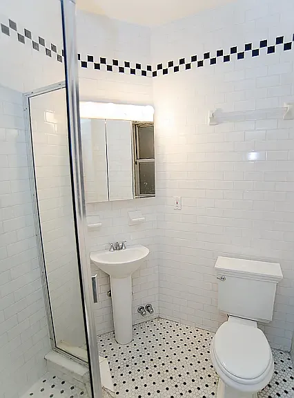 113 E 31st St #5A — Photo 5