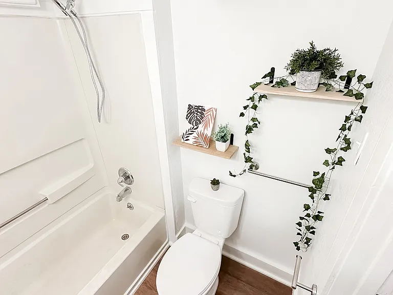 2600 Kingman Blvd #33 — Photo 9