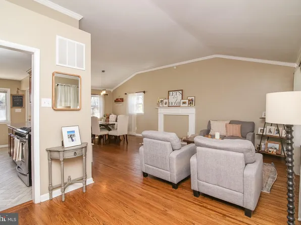 280 Wedgewood Dr, Cinnaminson, NJ 08077