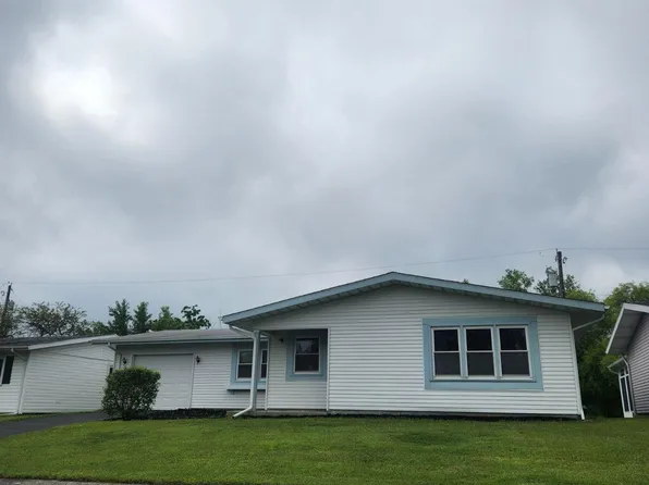 384 Rushmore Dr, Valparaiso, IN 46385