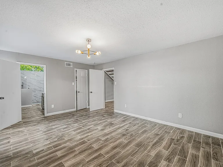 2911 Waypark Dr — Photo 17